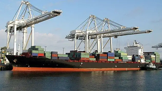 İthalat yüzde 13,7 azaldı