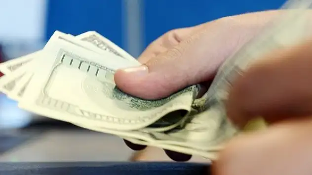 Dolar ve euro yeni güne nasıl başladı? Serbest piyasada günün döviz fiyatları