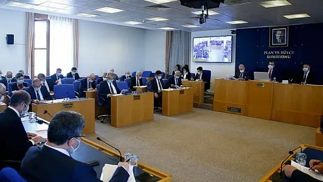 Güvenlik soruşturması düzenlemesi Komisyonunda kabul edildi