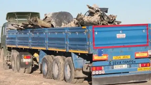 Düşen uçağın enkazı kaldırıldı