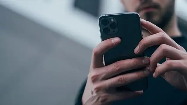 Gençlerde unutkanlığın sebebi aşırı teknoloji kullanımı ve depresyon