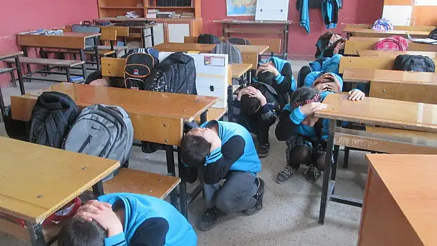 Tuzlukçu'da deprem tatbikatı yapıldı