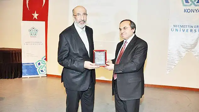 Ümmetin vahdeti için gençlere görev düşüyor