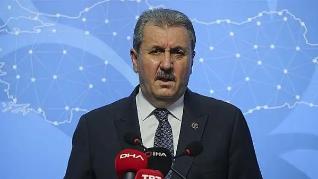 Destici: Zincirler kırıldı, Ayasofya ibadete açıldı