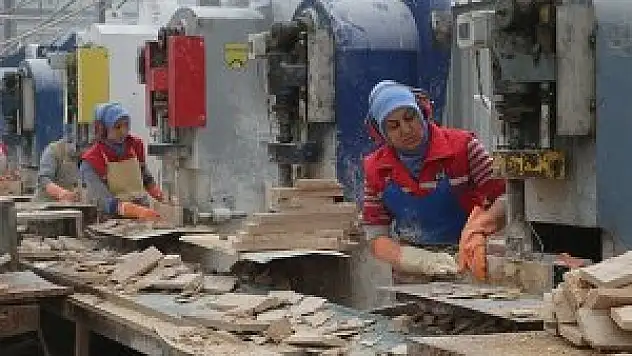 İstihdam programlarında kadınlar erkekleri geçti