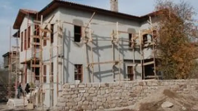 Tescilli binalar restore ediliyor