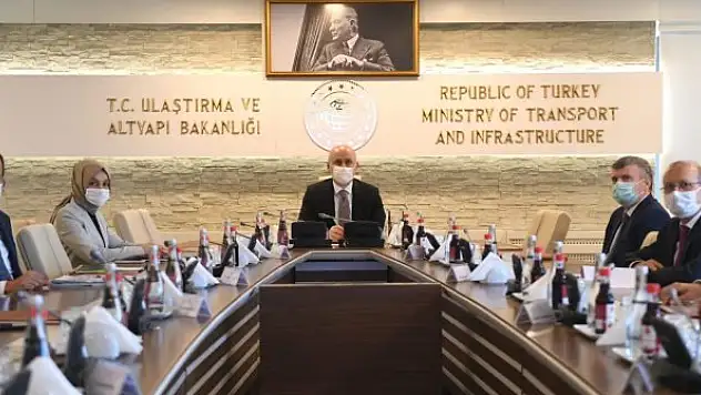 Konya heyetinden Bakan Karaismailoğlu'na ziyaret