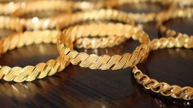 11.5 kilo altın çalıp ele verdi