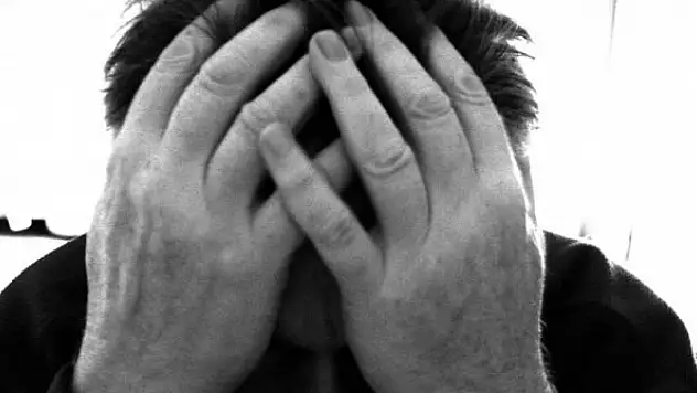 Kovid-19'da en sık görülen nörolojik bulgu baş ağrısı