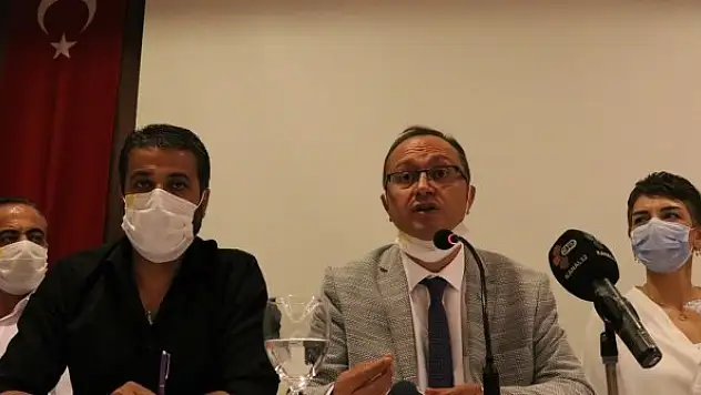 İYİ Parti'de şok istifalar