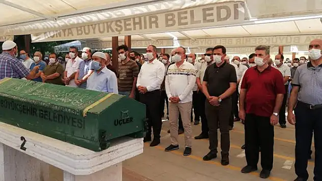 Ali Yeşilyurt, Üçler Mezarlığı'na defnedildi