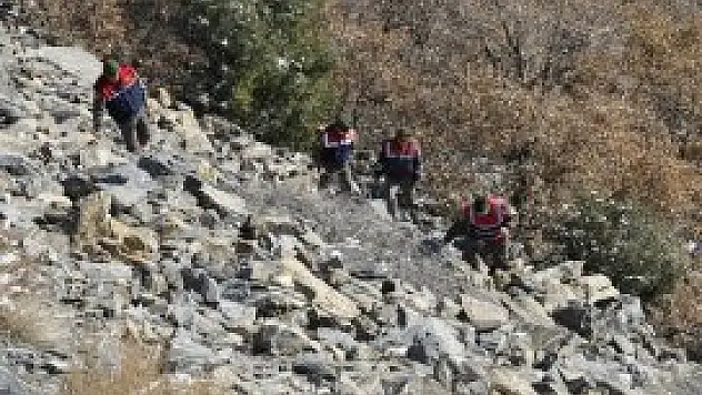 Jandarma suç aletini arıyor