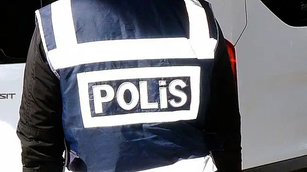 Diyarbakır'da 2 polise 'uyuşturucu'dan tutuklama