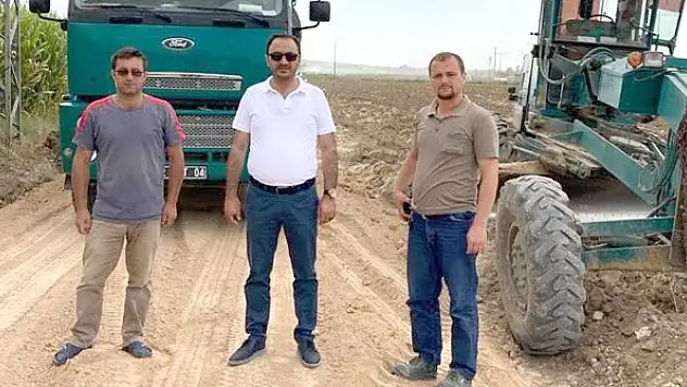 Çeltik'te arazi yol çalışması