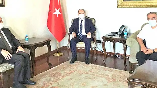 Dr. Eyüp Çetin Vali Vahdettin Özkan'ı ziyaret etti