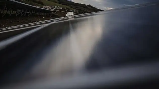 'Made in Türkiye' damgalı güneş panelleri üretim bandından iniyor