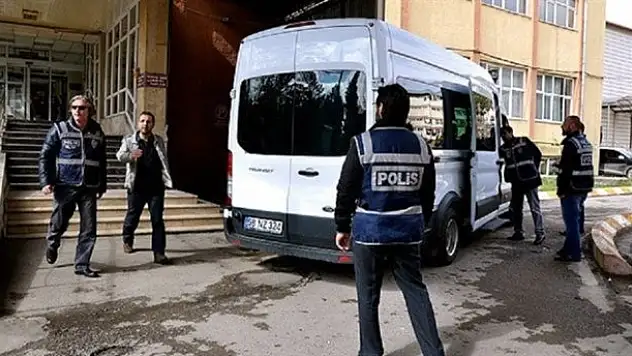 'Paralel yapı' operasyonunda 3 tutuklama