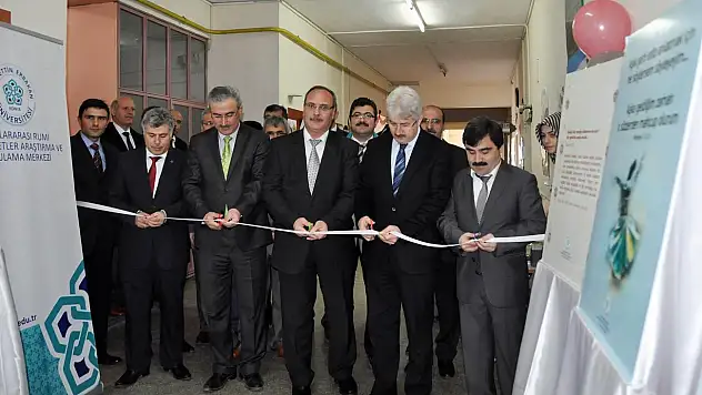 Mesnevi tercümeleri ve şerhleri sergisi açıldı