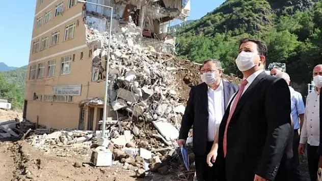 MEB afet bölgesindeki binaları eğitime hazırlamak için sahada