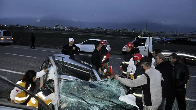 Yaralı kadını itfaiye kurtardı