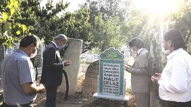 Halit Oflaz'ın kabrini ziyaret ettiler