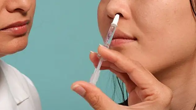 Çin burun spreyi formundaki Kovid-19 aşı adayının klinik denemelerine onay verdi