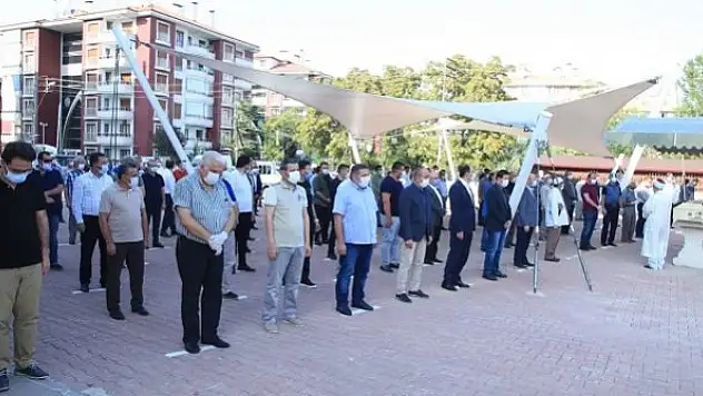 Hasan Angı'nın annesi dualarla toprağa verildi