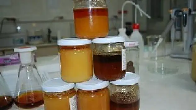 'Tereyağı kıvamına gelen bal, hakiki baldır'