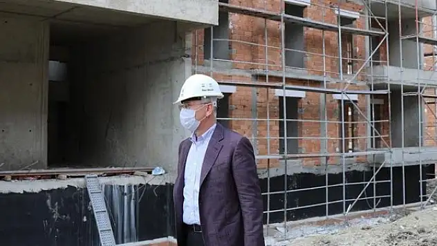 TOKİ Başkanı Bulut'tan, demir ve çimentoya yapılan zamlara eleştiri