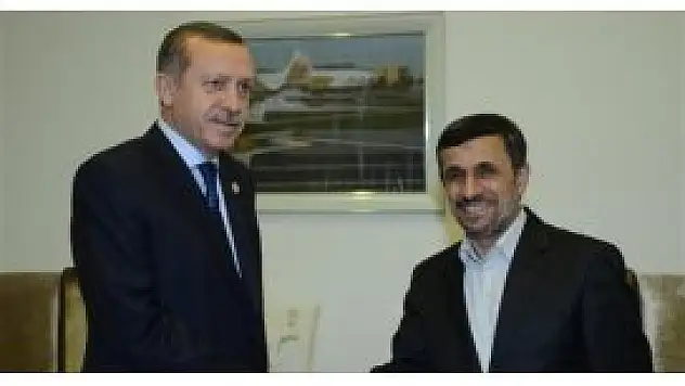 Ahmedinejad'tan son dakika iptali!