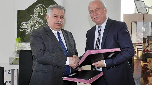 NEÜ ilk uygulamalı teknokent'te