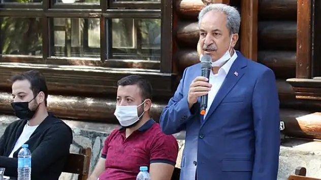 Başkan Akkaya mühendis, mimar ve müteahhitlerle buluştu