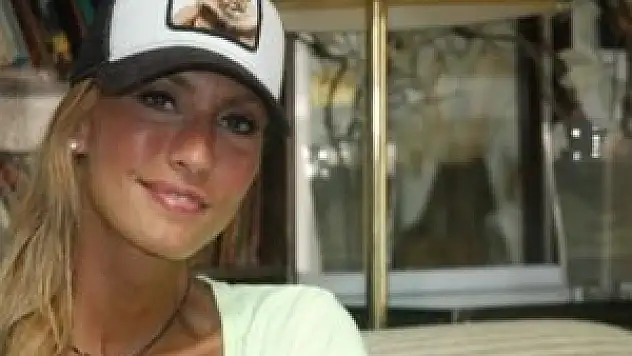 Çağla Şikel o habere isyan etti!