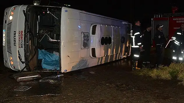 Turgutlu'da işçi servisi devrildi