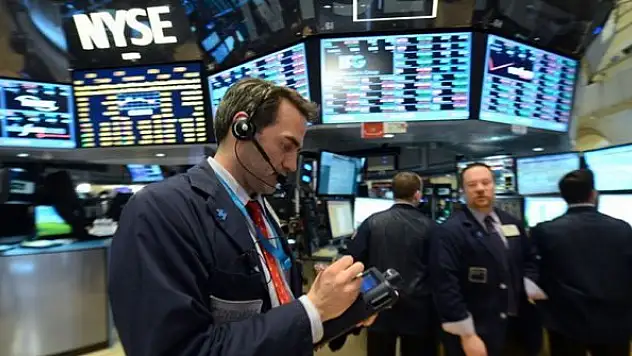 Piyasalar yoğun veri gündemine odaklandı