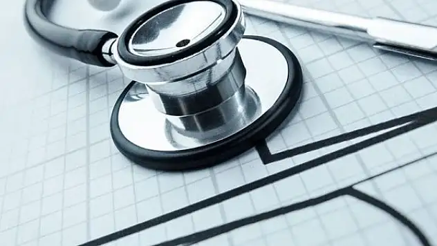 50 yaşından önce kalp krizi geçiren kadınların sonraki 10 yılda ölme olasılığı erkeklerden yüksek