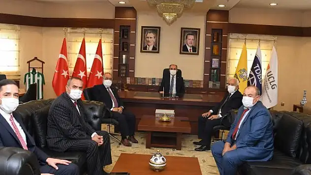 Başkan Altay Muhtar Derneklerinin Başkanları ile bir araya geldi
