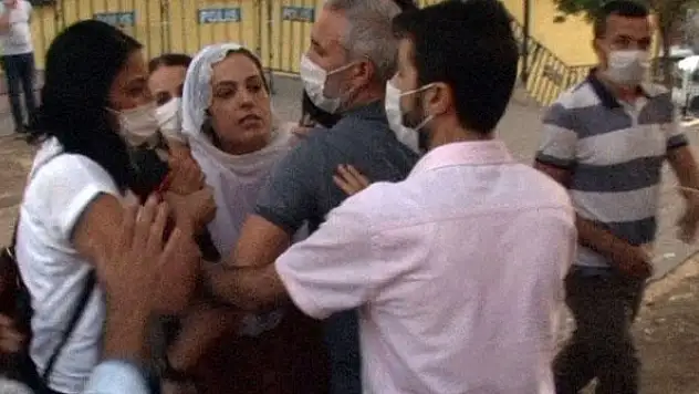HDP'li vekilden 'Diyarbakır Anneleri'ne hakaret!