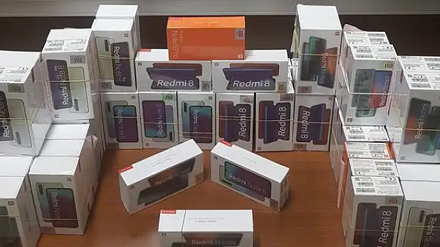 Konya'da 69 adet kaçak akıllı cep telefonu ele geçirildi