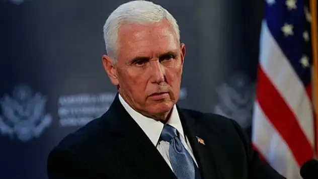 Mike Pence'in özel kalemi ve danışmanı koronavirüse yakalandı