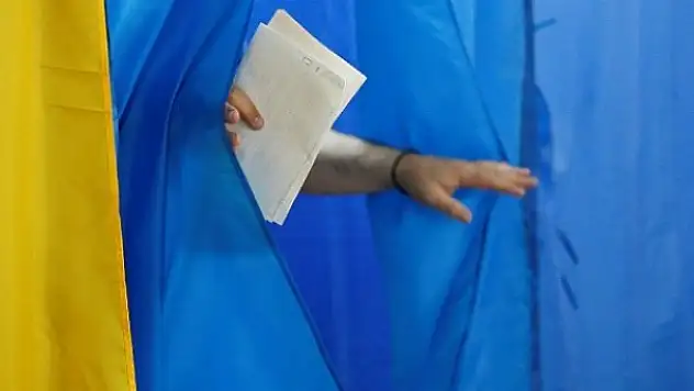 Ukraynalılar yerel seçimler için sandık başında