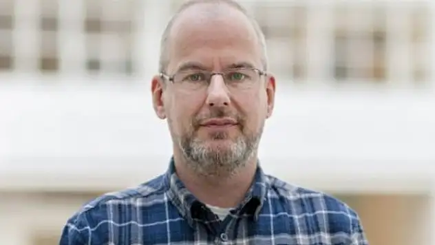 Hollanda'da İslamiyet'i seçen siyasetçiden Fransa'nın İslam karşıtlığına tepki