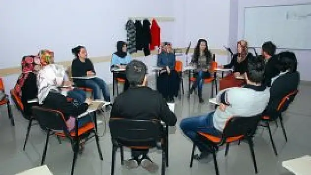 Gençlik merkezinde psikolojik danışmanlık hizmeti