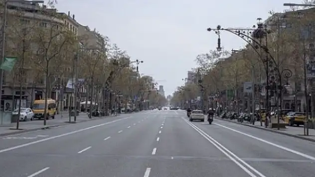 İspanya'da OHAL 9 Mayıs'a kadar uzatıldı