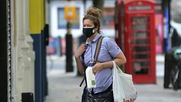 İngiltere'de koronavirüsle mücadelede karantina kararı