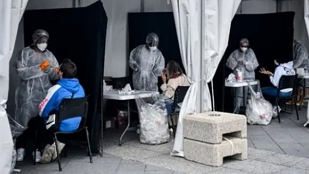 Dünyada COVID-19 vakası sayısı 46 milyonu geçti