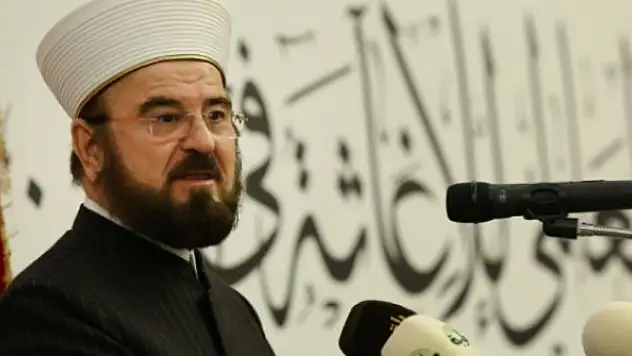 Dünya Müslüman Alimler Birliği'nden Macron'a özür çağrısı