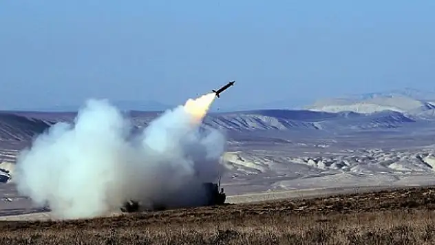 Azerbaycan, Ermenistan'a ait savaş uçağını düşürdü