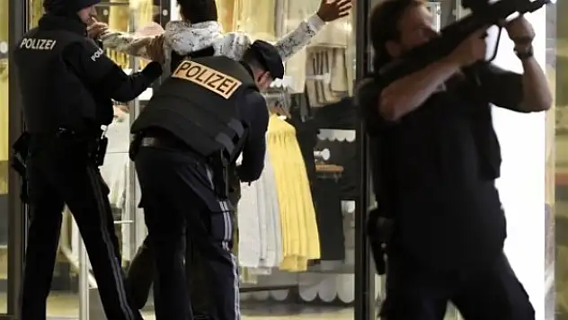 Viyana'da terör saldırısı: 2 ölü, 15 yaralı