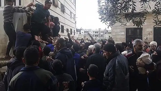 Esed rejimi bölgesindeki 'ekmek krizi' yeni zamlarla büyümeye devam ediyor